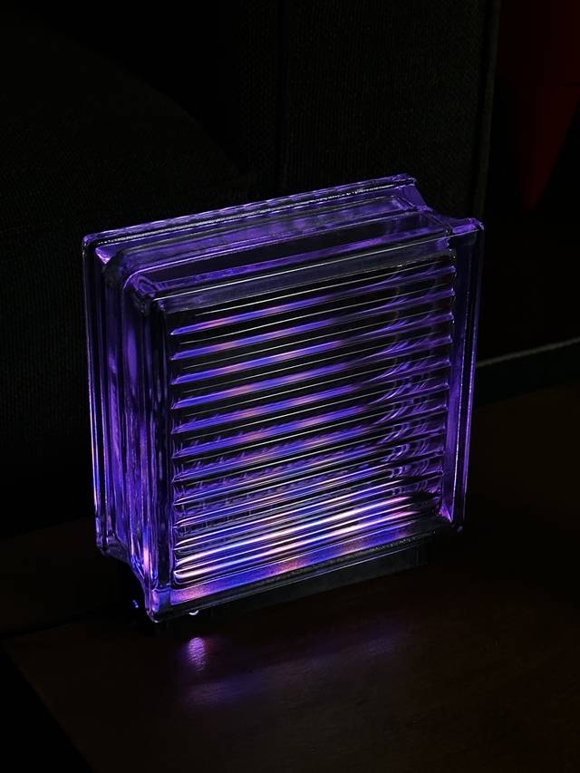 The finished glass block lamp